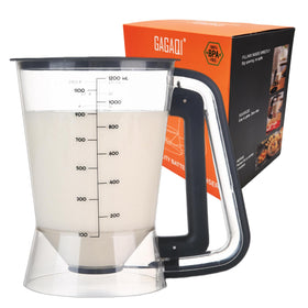 GagaQi pancake batter dispenser 5-cup for easy pancake pouring at family breakfasts.