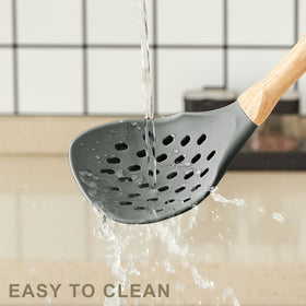 Gaixvny silicone whisk resists heat up to 446°F.