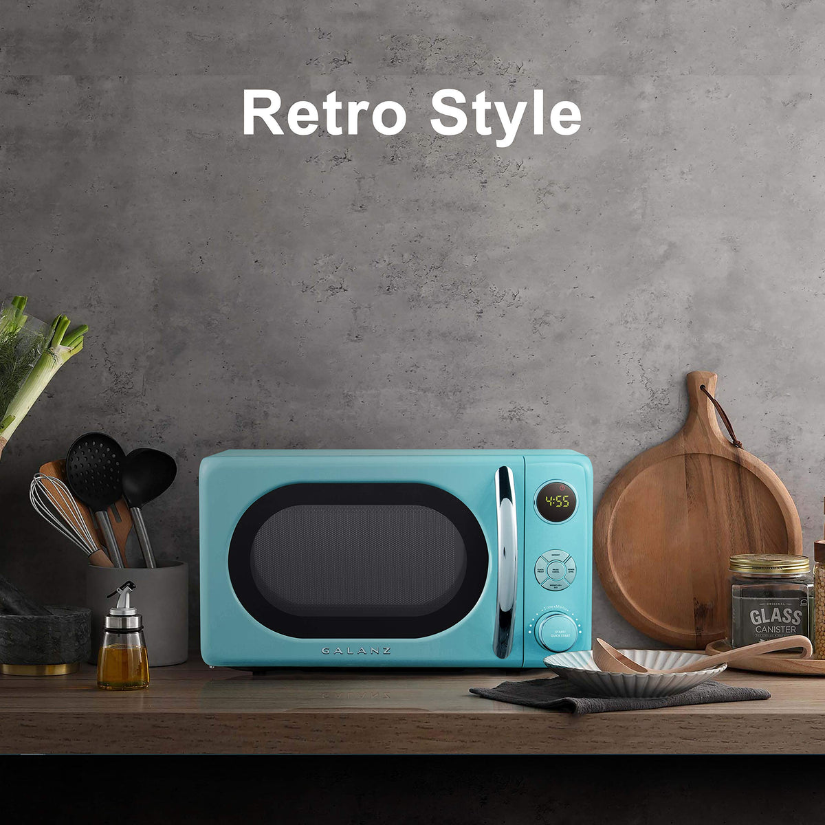Galanz GLCMKA07BER-07 retro microwave turntable ensures even heating for leftovers