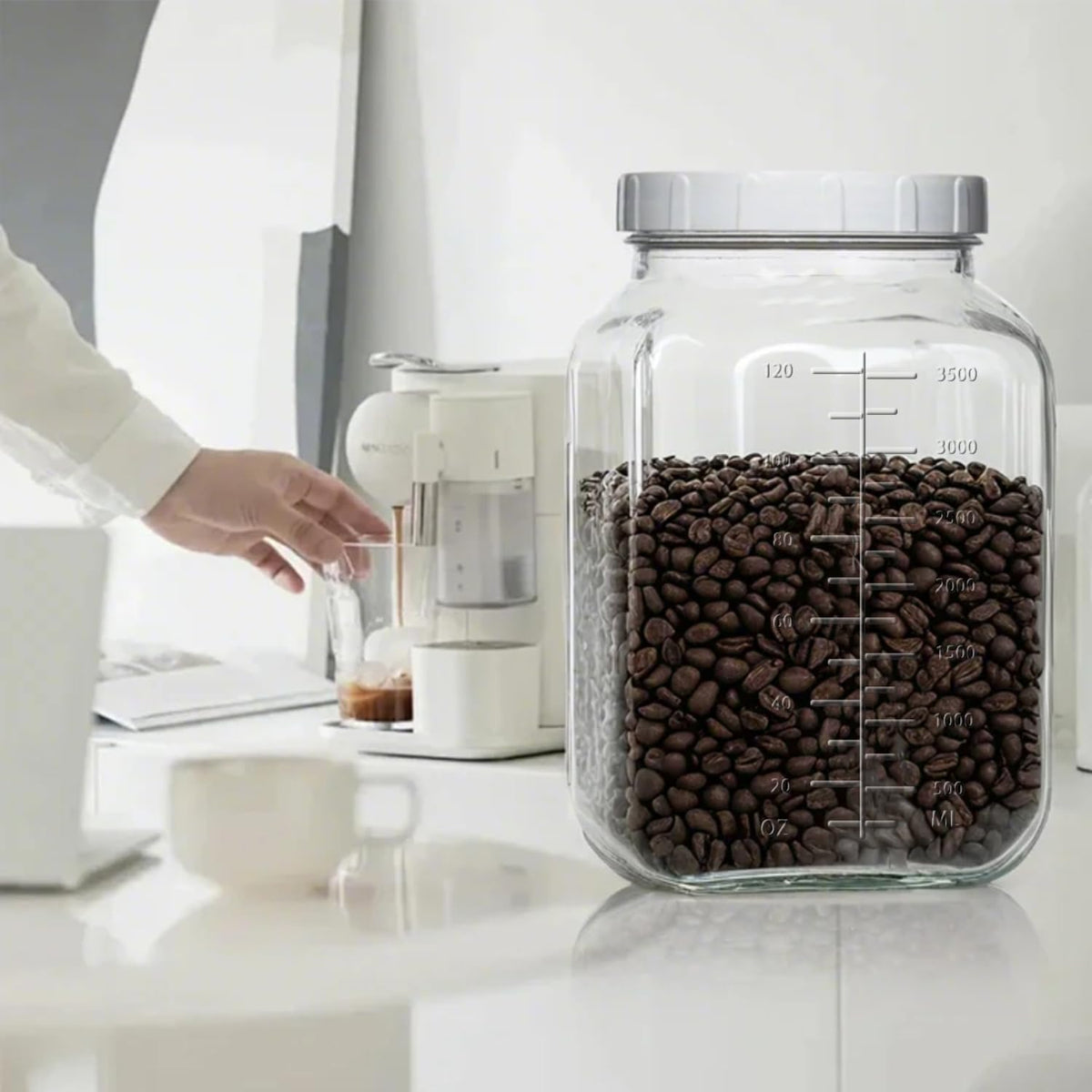 Galssmagic sealed lids preserve aromas and moisture for storage.