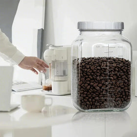 Galssmagic sealed lids preserve aromas and moisture for storage.