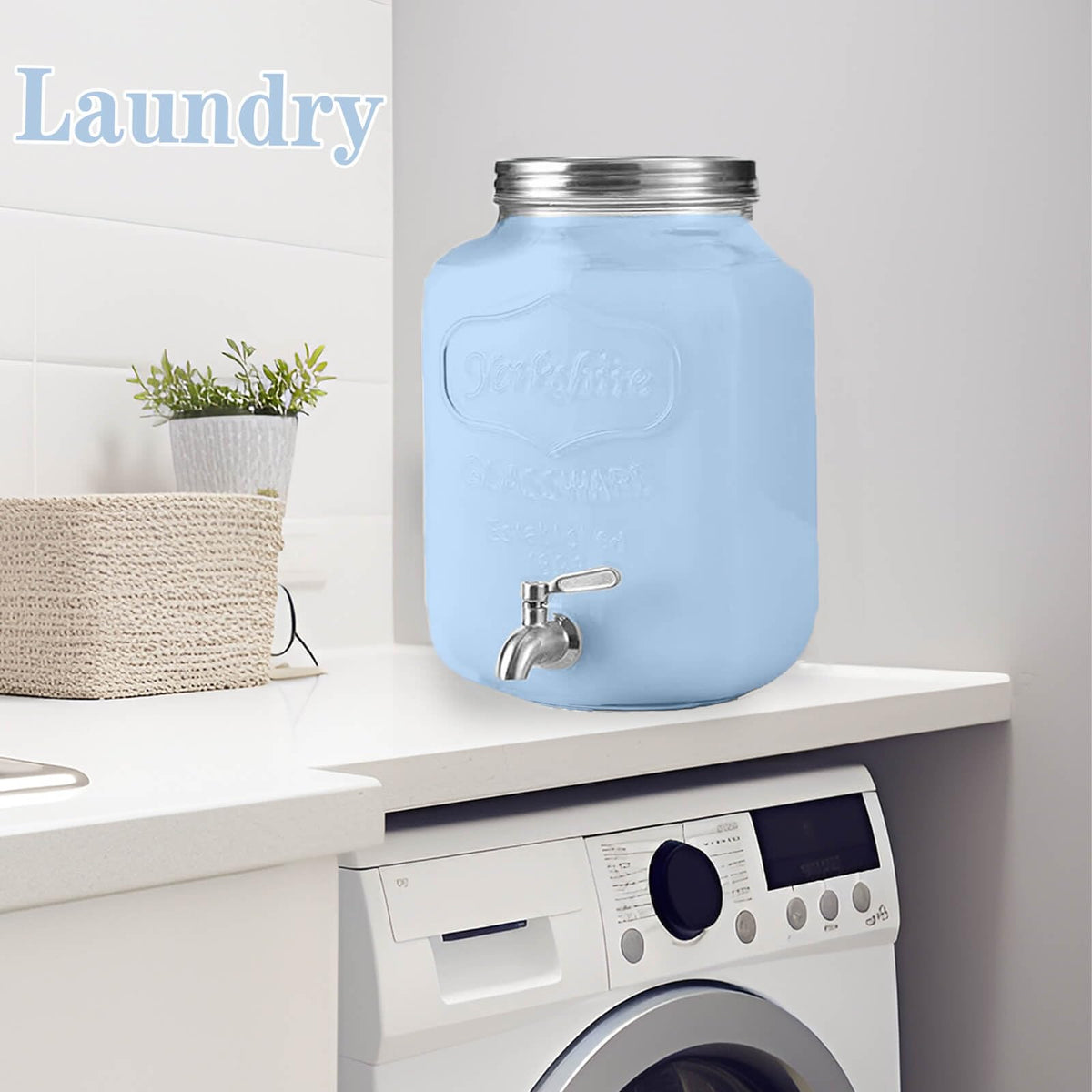 Gasgimos beverage dispenser packaging including jar, lid, infuser, and spigot.