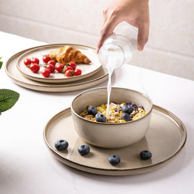 GBHOME cappuccino dessert plate edge view highlighting clean lines and chip resistance.