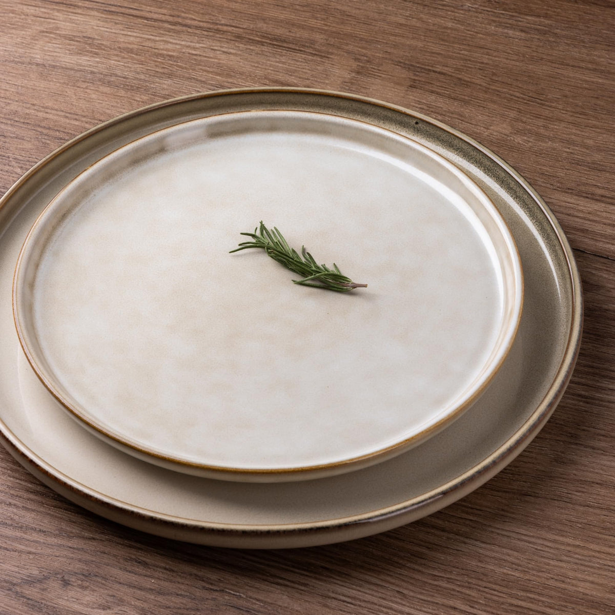 GBhome ceramic dessert plates 8 inches with a sleek, modern look for special occasions