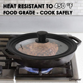 GDDGCUO lid features steam vent to regulate moisture during cooking.