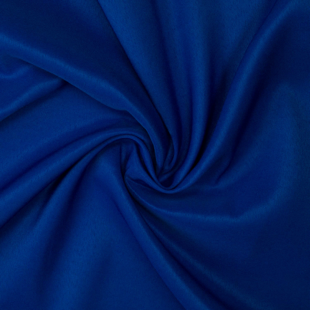 Gee Di Moda color palette tablecloths enhance cohesive event decor.