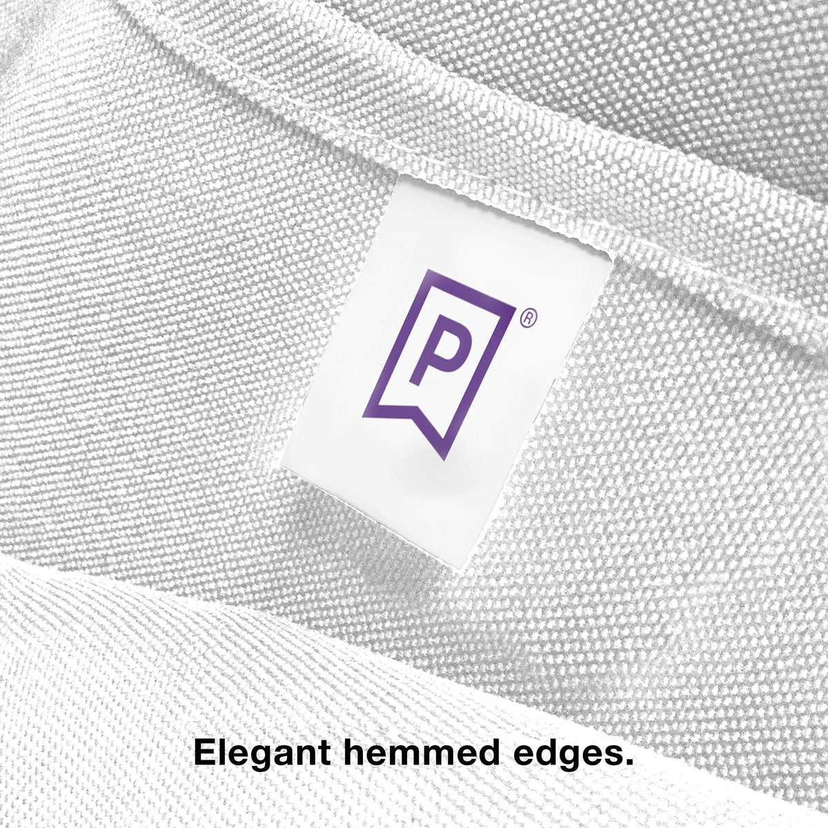 Gee Di Moda napkins withstand repeated washing, maintaining color and shape.