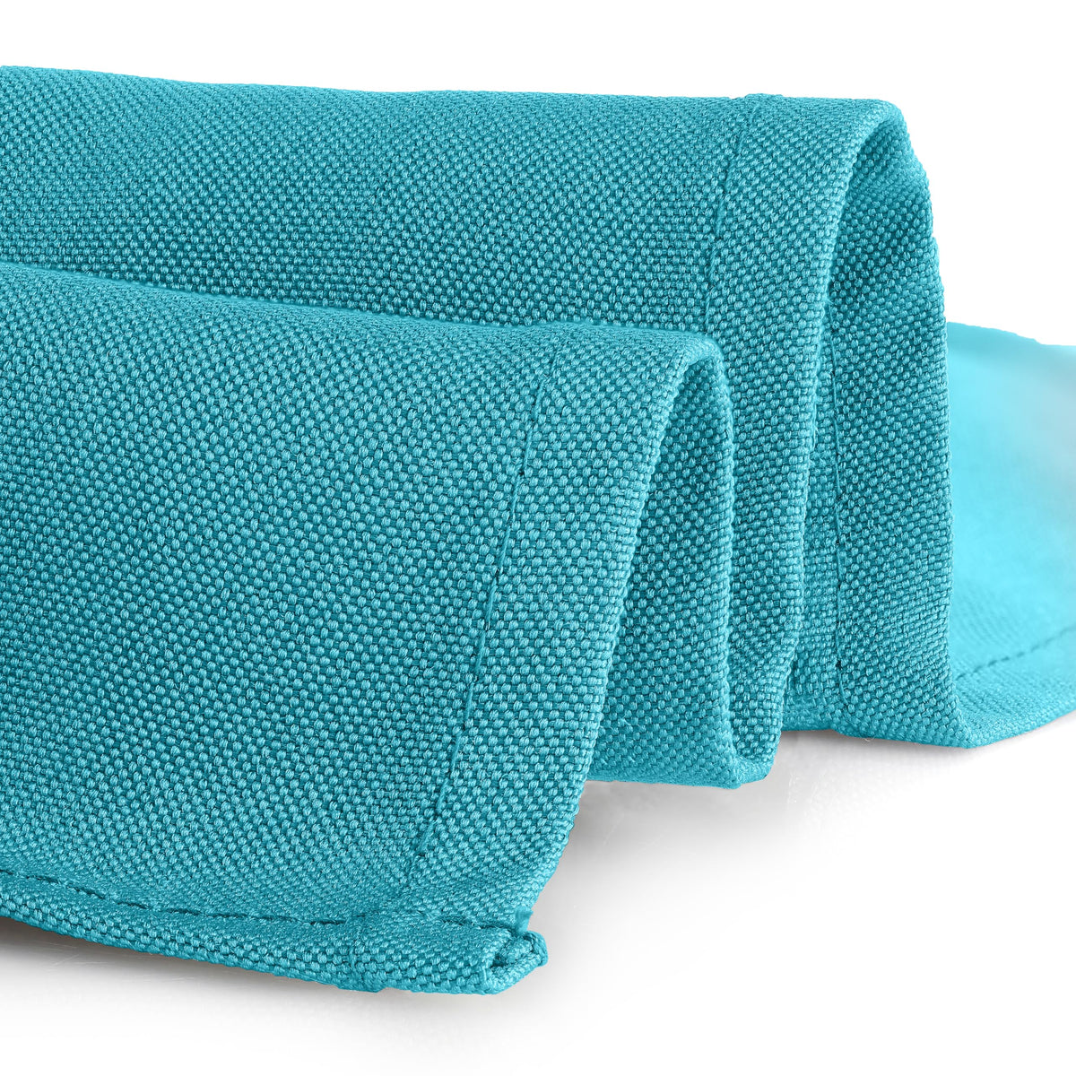 Gee Di Moda machine-washable tablecloth ready for repeated use