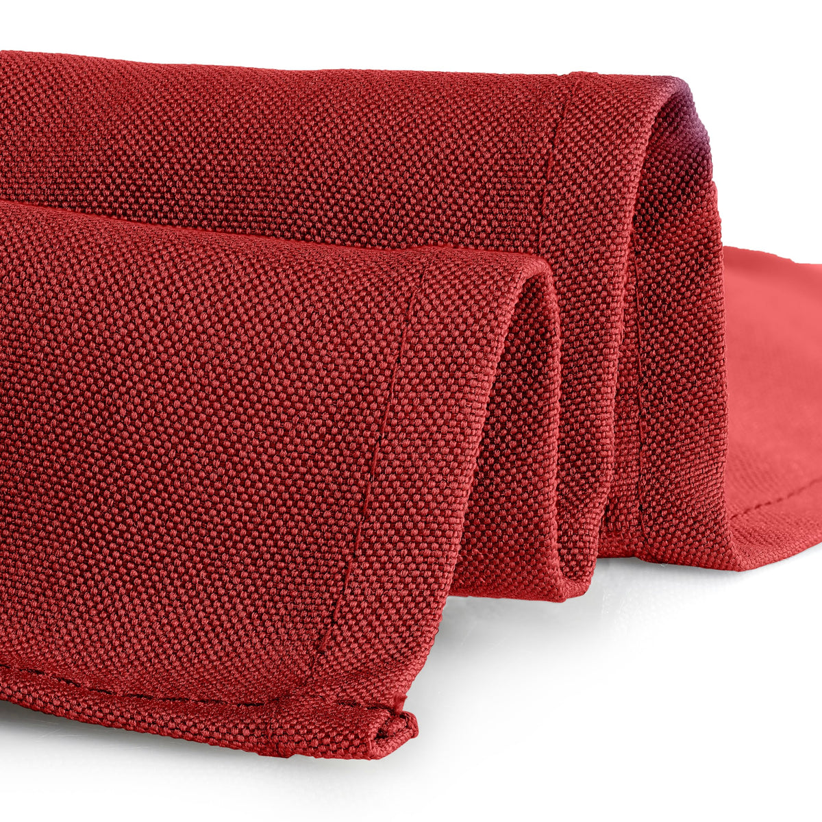 Gee Di Moda tablecloth hemmed edges close-up highlighting clean finish