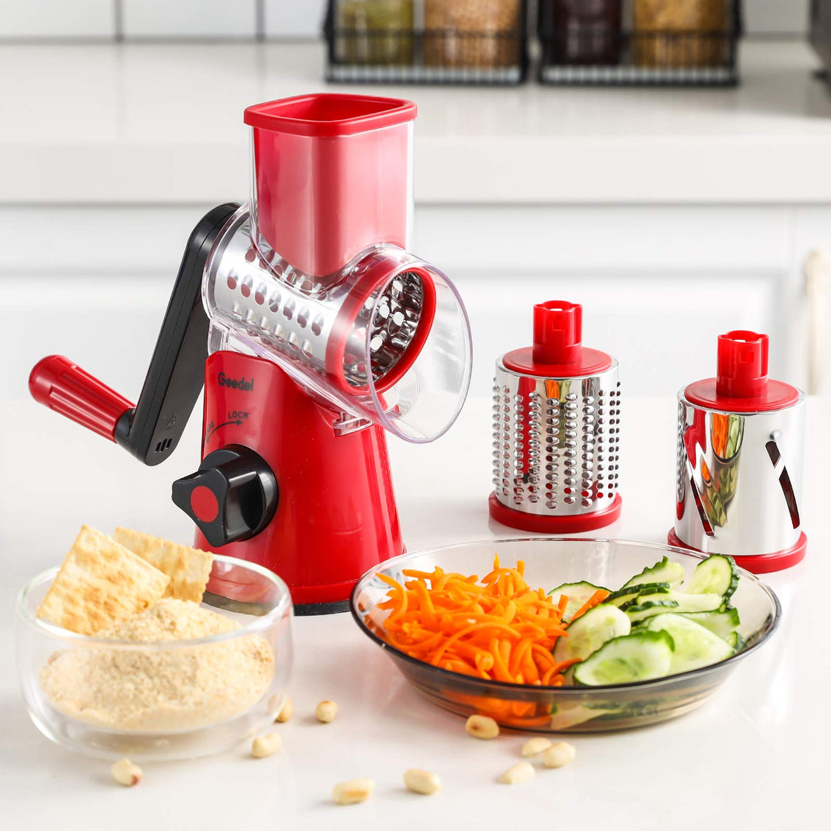 Geedel safety push helps keep fingers away from the blades during use.