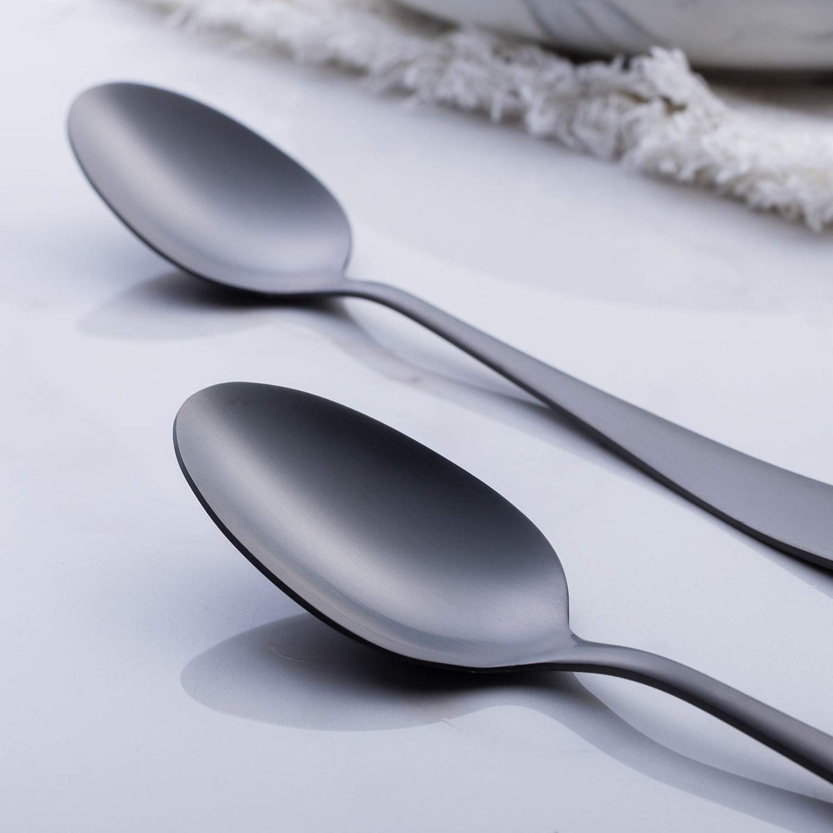 GoGeiLi ergonomic matte black handle spoon for comfortable use