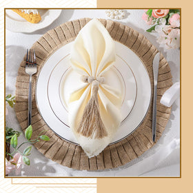 Gejoy boho dining setup suits weddings and special events beautifully.
