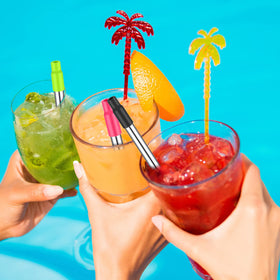 Gejoy dishwasher-safe straw with case stays odor-free for daily use.