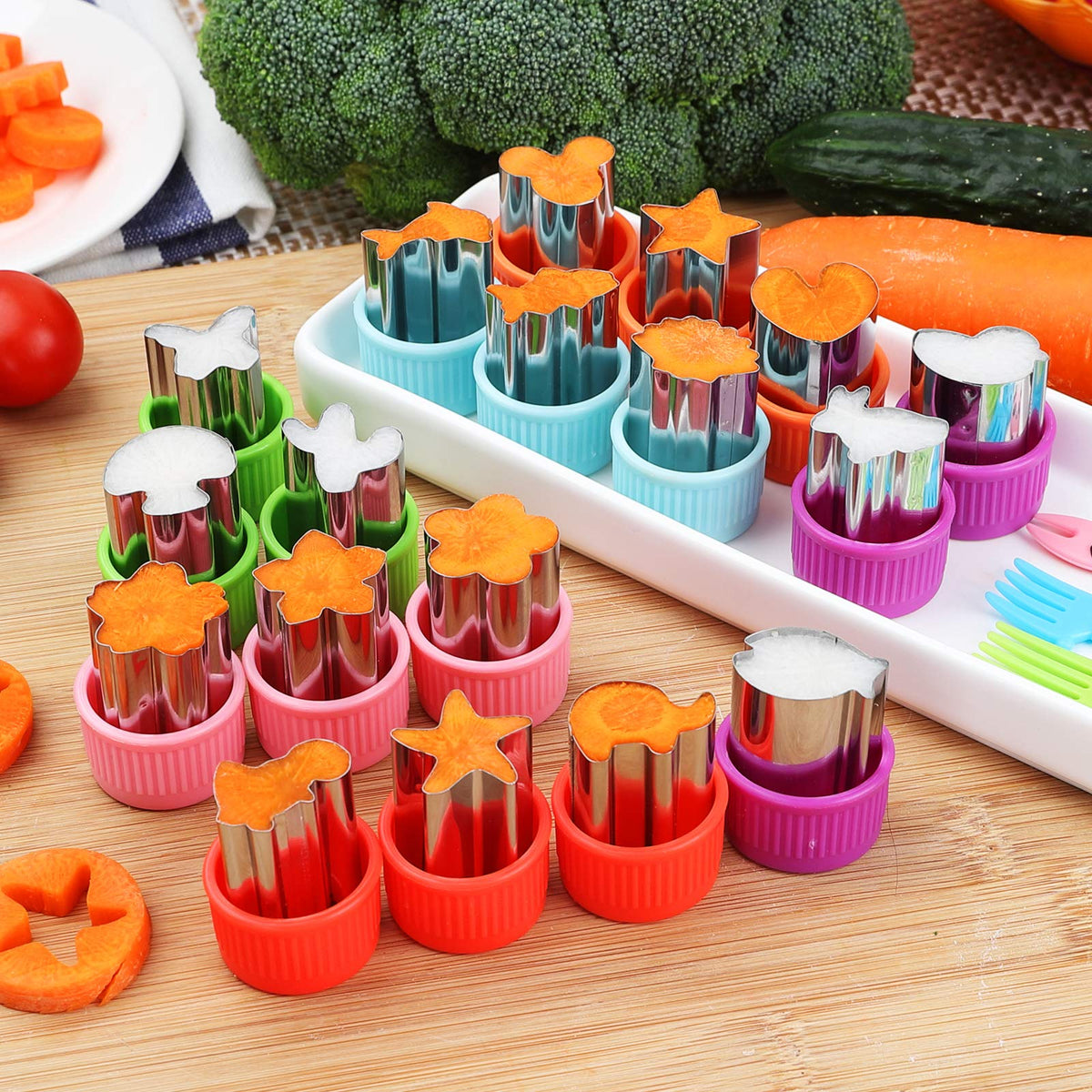 GELIFATLE heart-shaped cutters inspire cute snacks and lunches.