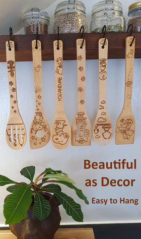 Generic Bejky natural bamboo surface offers durable utensils.