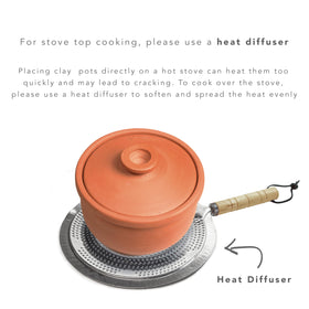 Generic Cute Mini Kitchen Clay Pot uses lead-free terracotta for toxin-free meals.