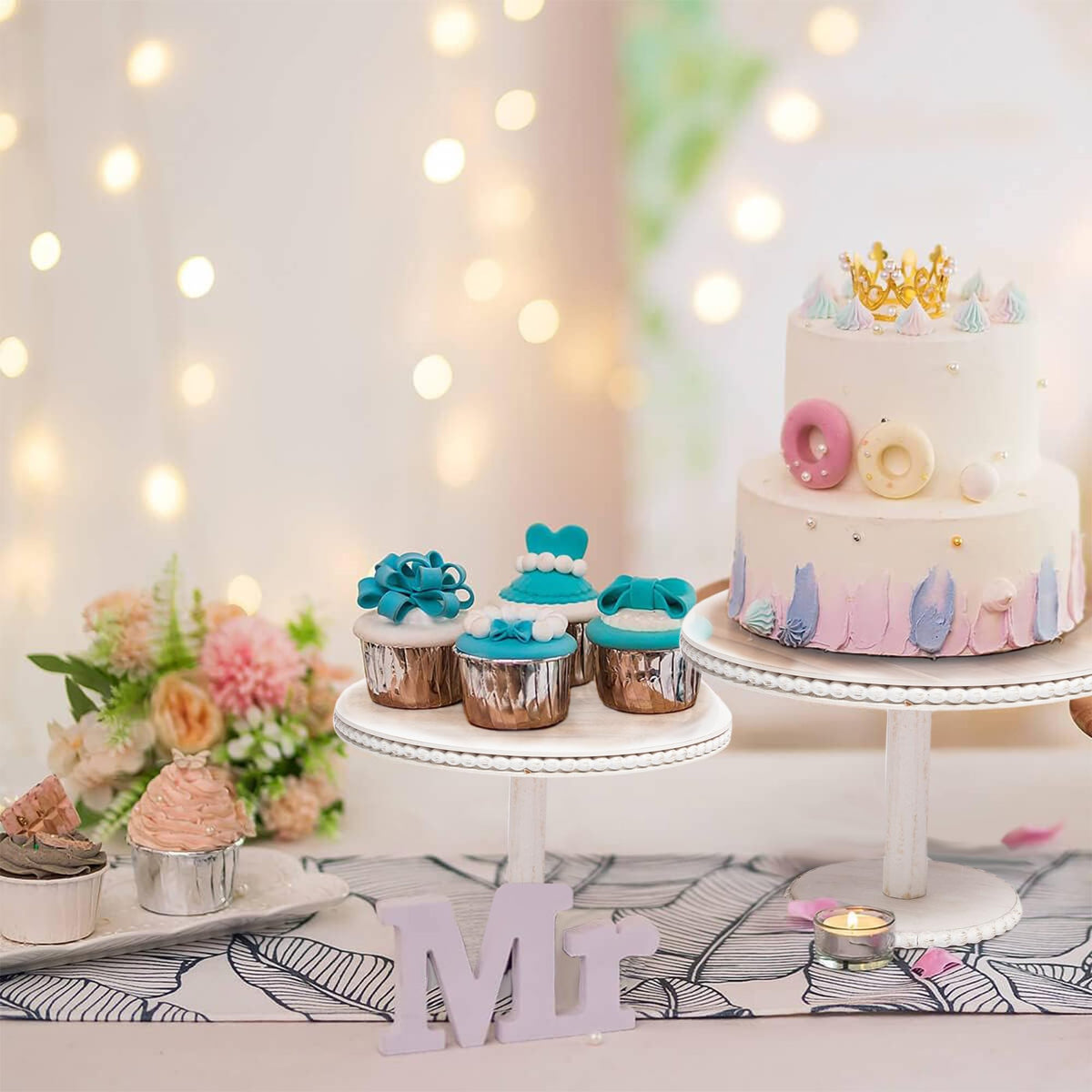 GENMOUS & CO cupcake dessert stand complements pastries with beaded elegance and versatility.