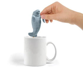 Genuine Fred MANATEA heat-resistant silicone withstands hot water for robust tea.
