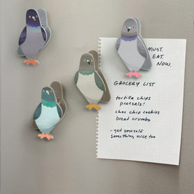 Genuine Fred Peckish pigeon bag clip on backer card a stylish gift idea