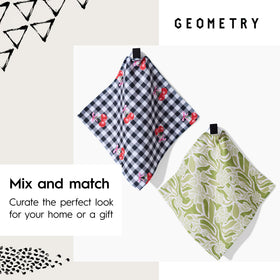 GEOMETRY Geoweave dishcloth in everyday kitchen cleanup.