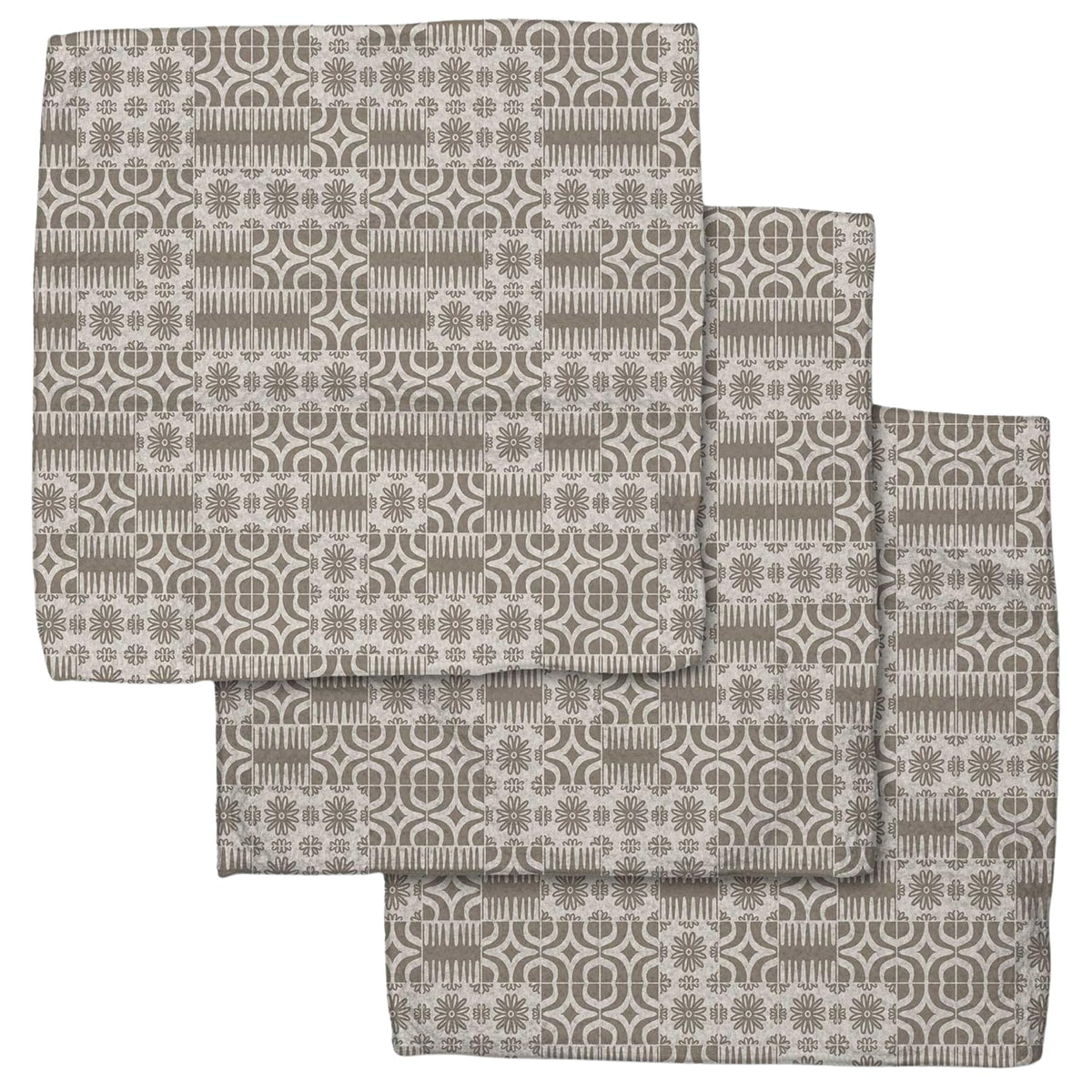 GEOMETRY Geoweave dishcloth on sink demonstrates fast-drying performance.