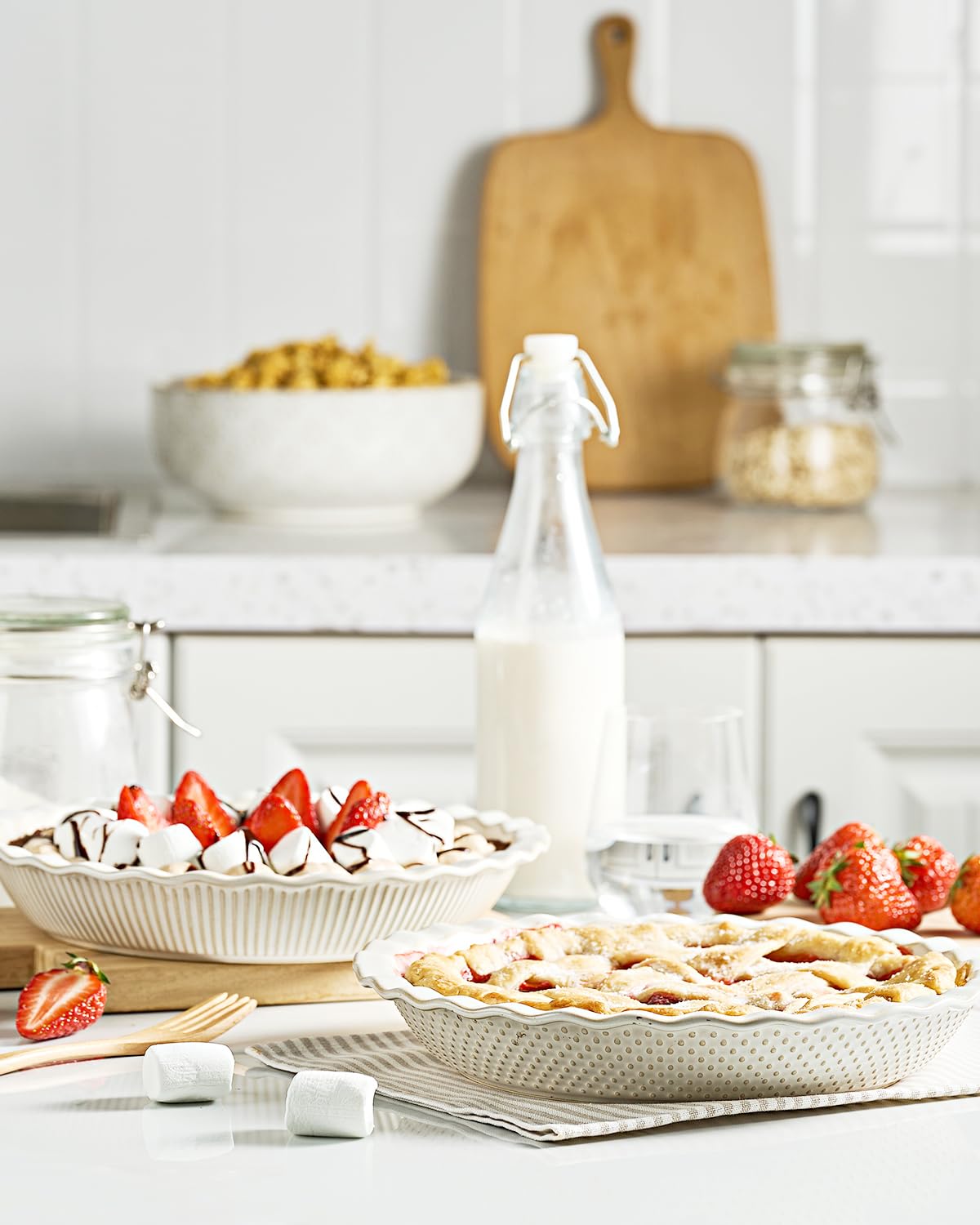 getstar pie pan serves as rustic farmhouse decor when presenting directly.