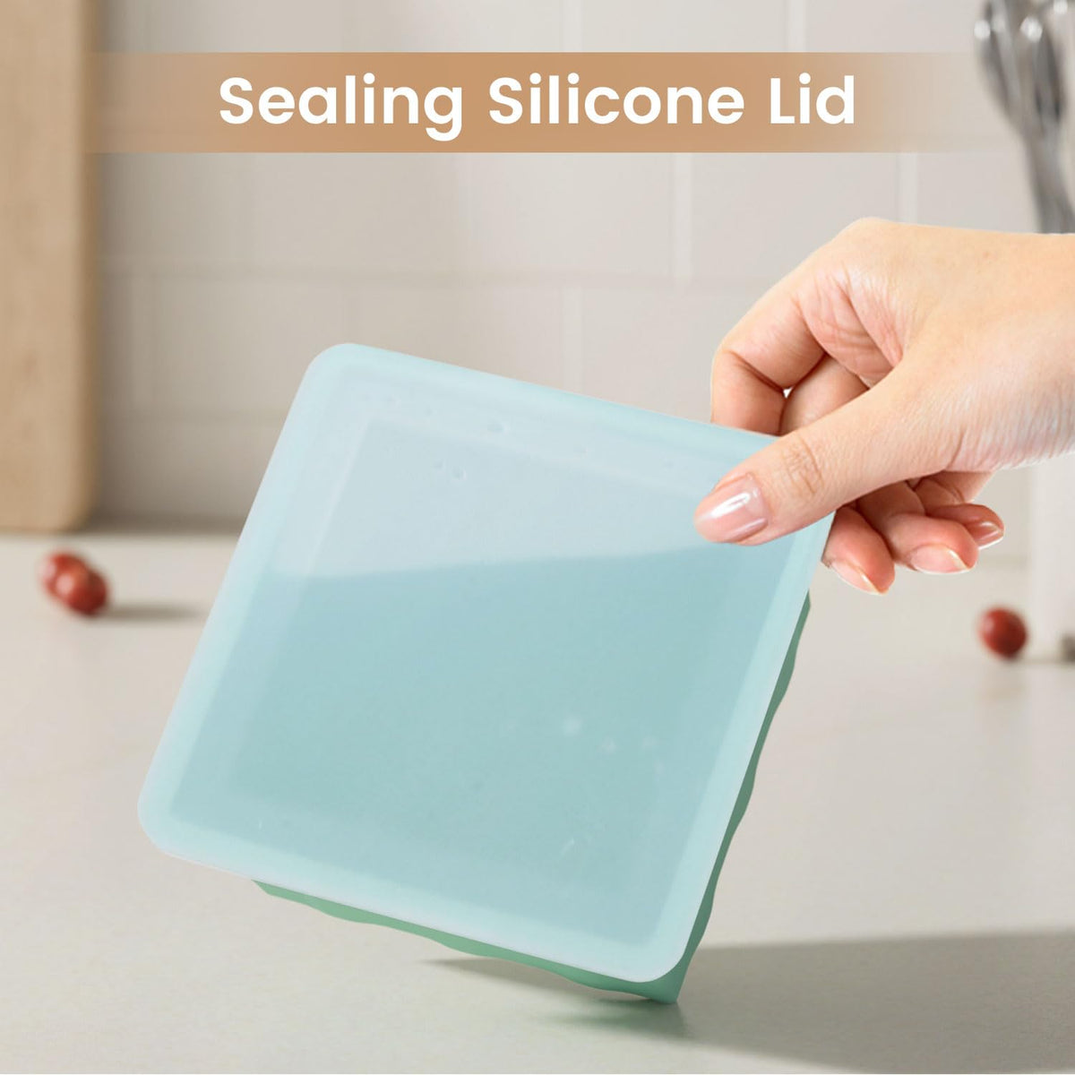 GGOW stackable freezer tray with lid keeps space organized and scents contained.
