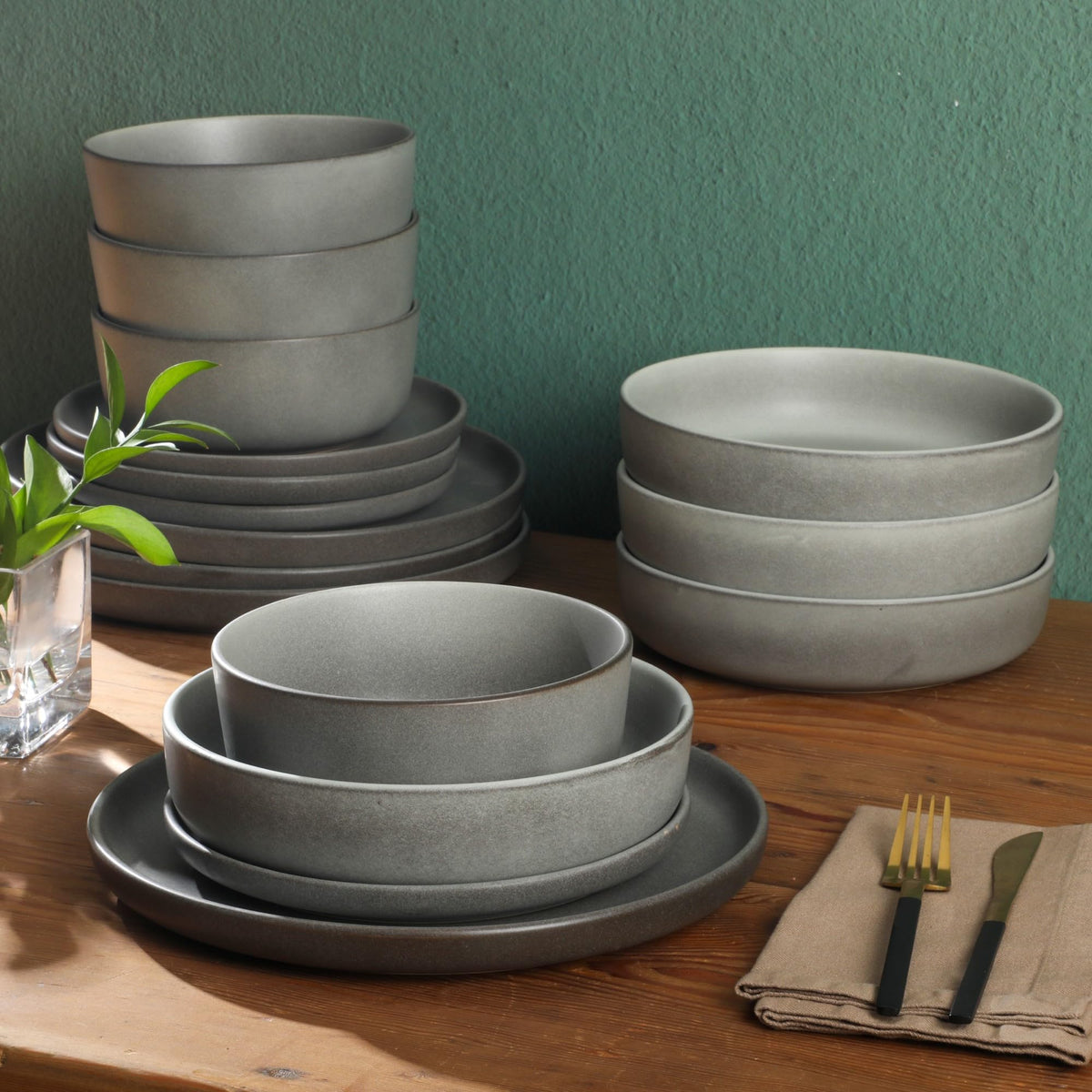 Gibson Elite Pasco 8-inch dinner bowls offering versatile serving for soups and stews.