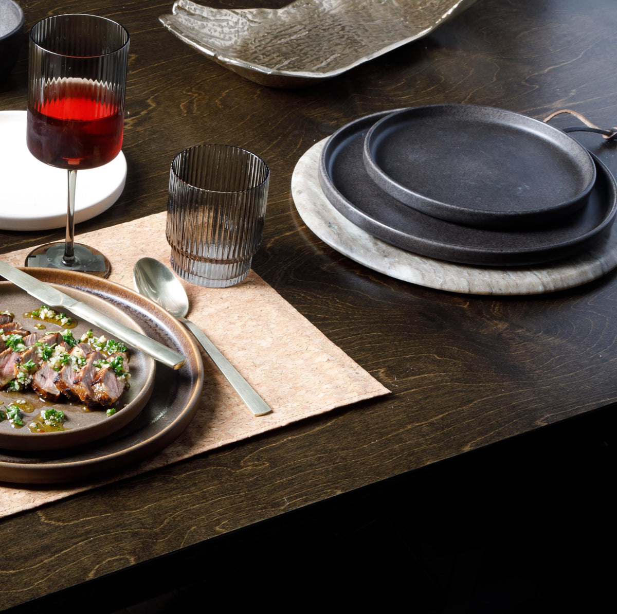 Gibson Elite Pasco reactive glaze texture adds depth to casual dining.