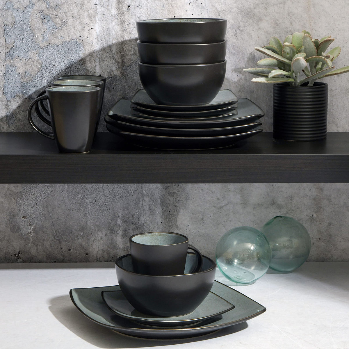Gibson Elite Soho Lounge mugs with Eclipse glaze; perfect for coffee or tea service.