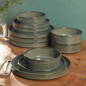 Gibson Elite Townscape ribbed exterior detail adds texture to table settings
