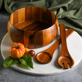 Table setting featuring the Laurel bowl highlighting warm wood elegance.