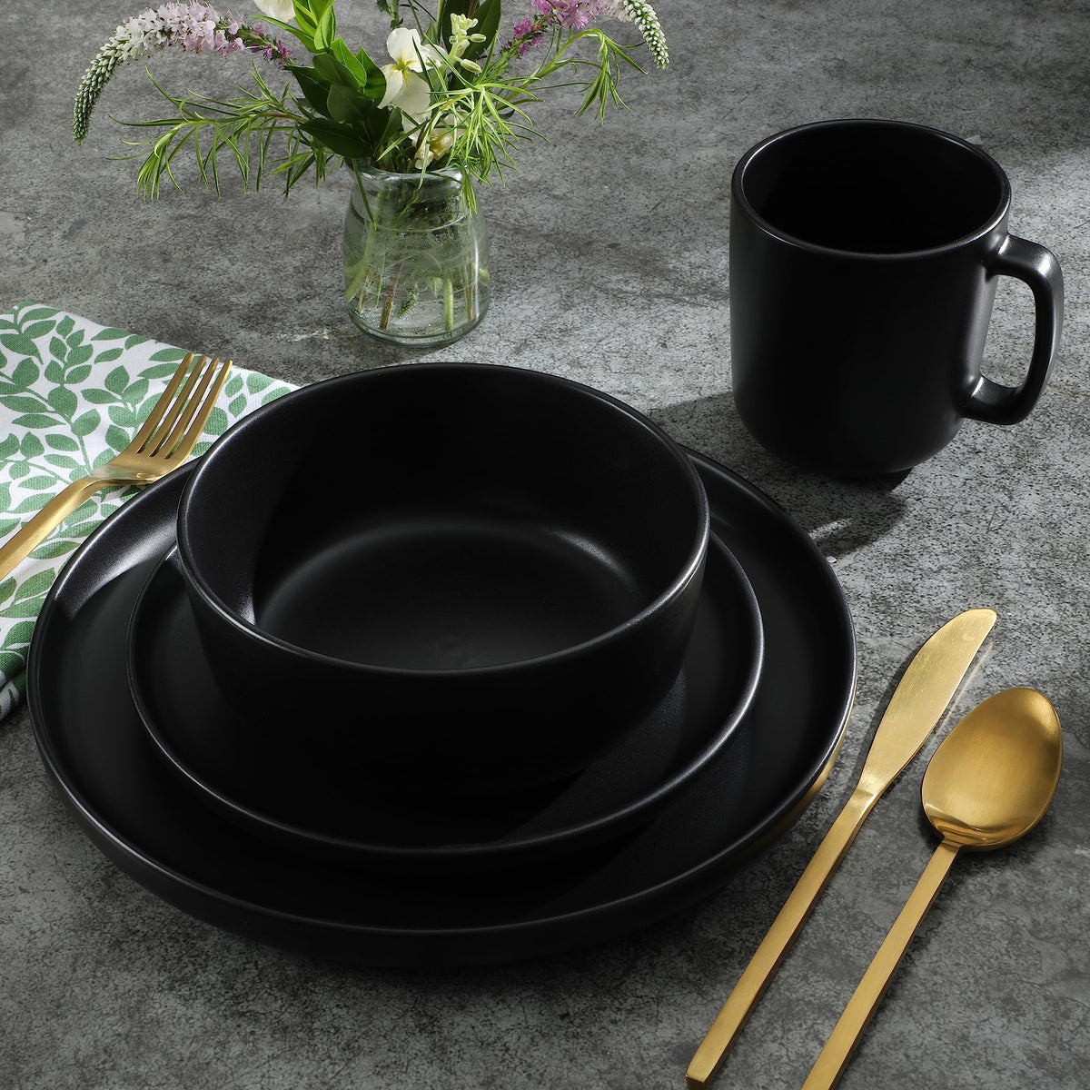 Gibson Home Zuma matte glaze detail, smooth finish adds modern elegance to any table.