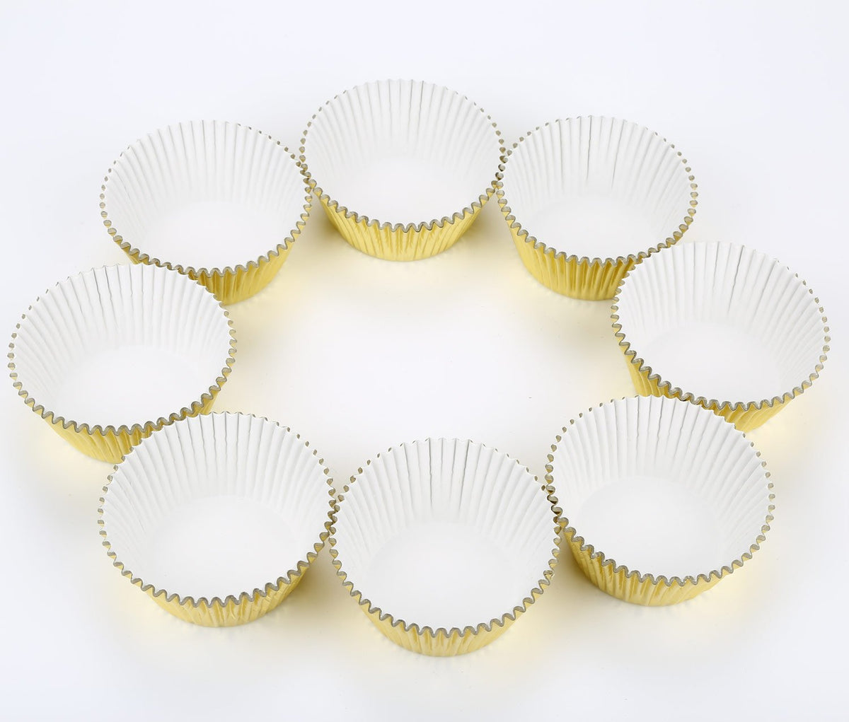 Gifbera bright gold liners ideal for parties and gifts