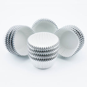 Gifbera mini silver foil cups ready for baking bite-sized cupcakes.