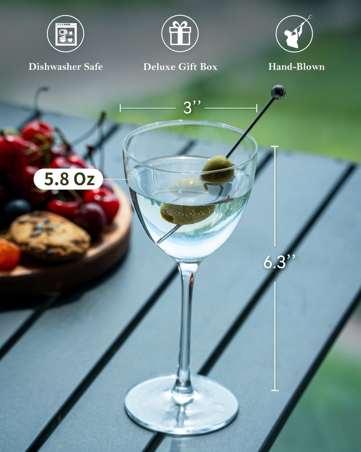 GIHOP lightweight coupe glasses feel balanced and easy to hold.