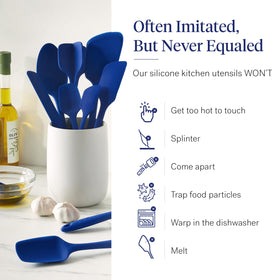 GIR silicone spreader ideal for even condiments spread.