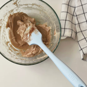 GIR Get It Right mini spatula nonstick-safe tool protects pans during cooking.