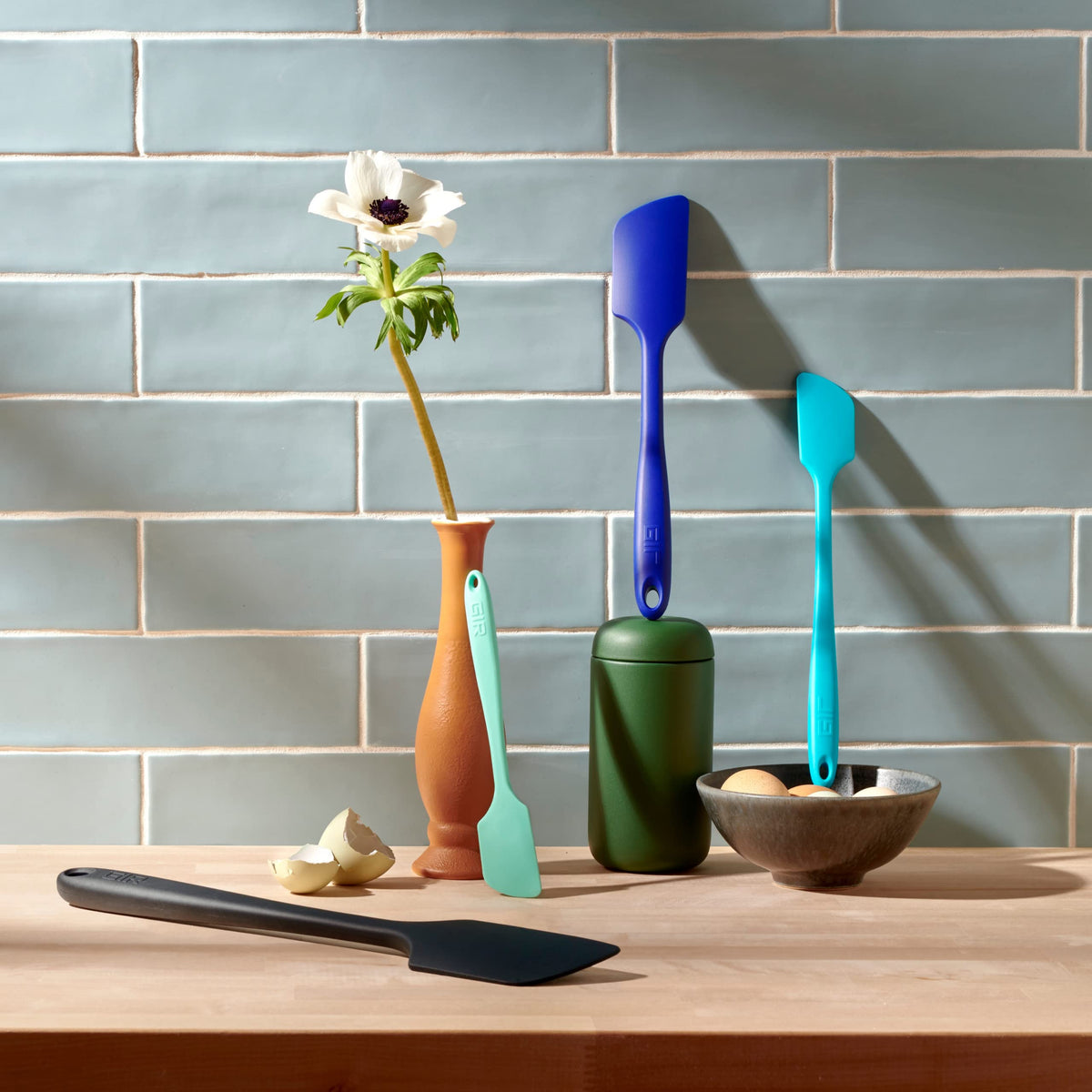 GIR Get It Right mini spatula slate color brightens the kitchen.