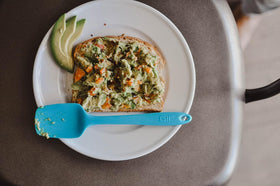 All-in-one kitchen tool blending spatula and spoonula versatility.
