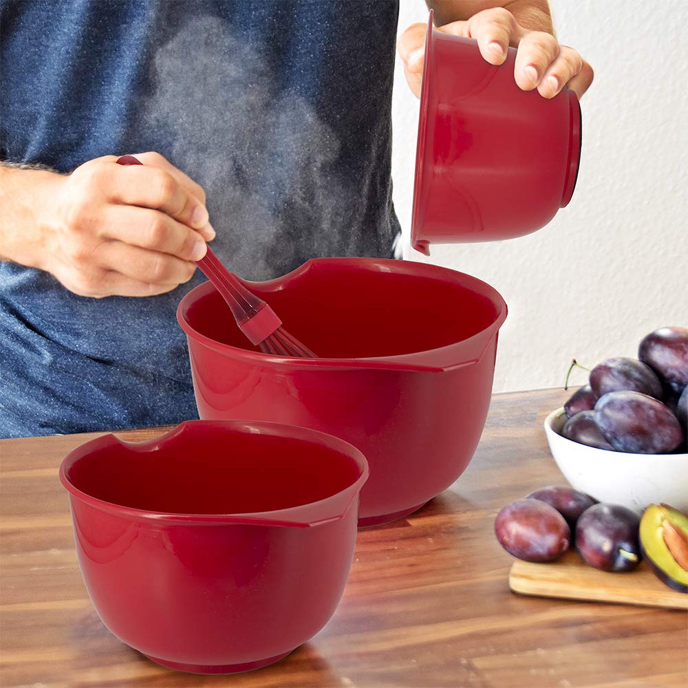 Glad durable plastic bowls are easy to clean and lightweight for busy kitchens.