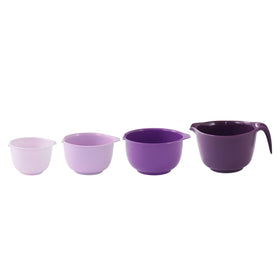 Glad mixing bowls with handles provide a comfortable grip when pouring.