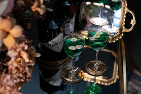 GLASSIQUE CADEAU cocktail glass storage box keeps set organized