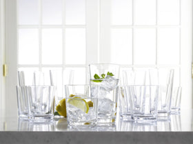 Glaver's 17oz highball glass for tall cocktails and ice.