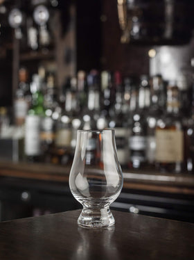 Close-up of GLENCAIRN glass crystal, highlighting refined rim for aroma-focused tasting.