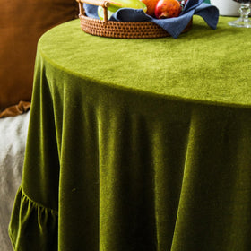 GLORY SEASON machine-washable velvet tablecloth for easy care and durable color