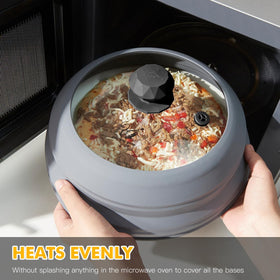 Vented lid releasing steam to control moisture during reheating