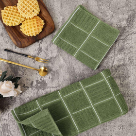Glynniss absorbent-terry-weave towels highlight plush softness.
