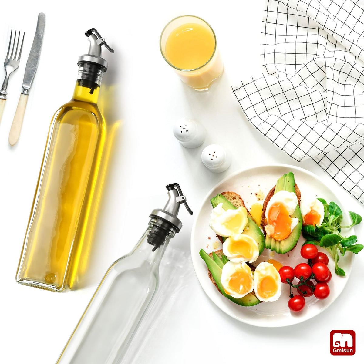 GMISUN clear glass bottles showcase oil quality.