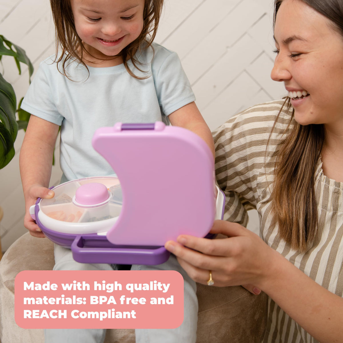 GoBe Kids Lunchbox shows the five-compartment layout for varied portions at school.